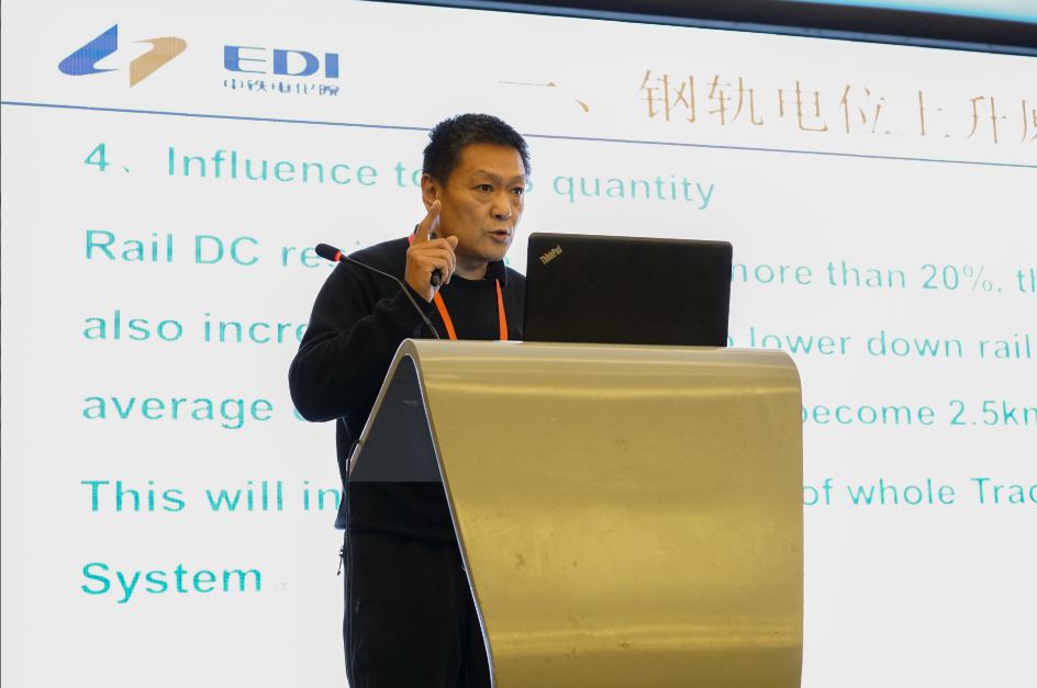 王立天小图.png 王立天小图.png